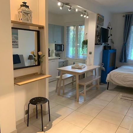 Studio Cosy Bord De Mer Et Centre Ville Pour 4Pers Довиль Экстерьер фото
